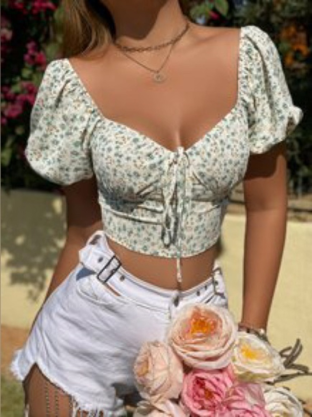 Forever 21 ditsy floral tie front puff sleeve blouse